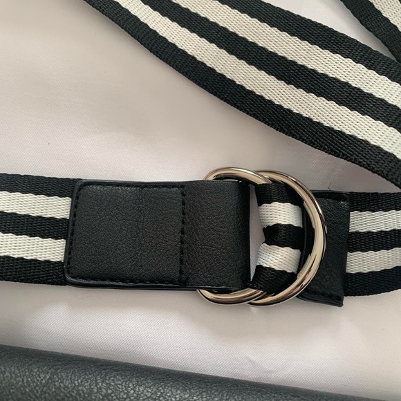 black faux leather belt bag - Picture 2 of 8